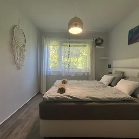 Republic5 Garden Wellness Apartament Siófok